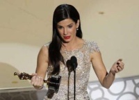 Sandra durante su discurso de agradecimiento en los Oscares